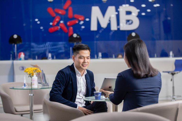 Vay thế chấp sổ hồng ngân hàng nào rẻ nhất